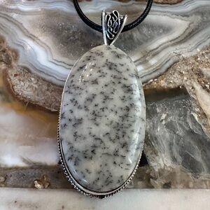 2164 Artisan Silver and White Oval Pendant Necklace